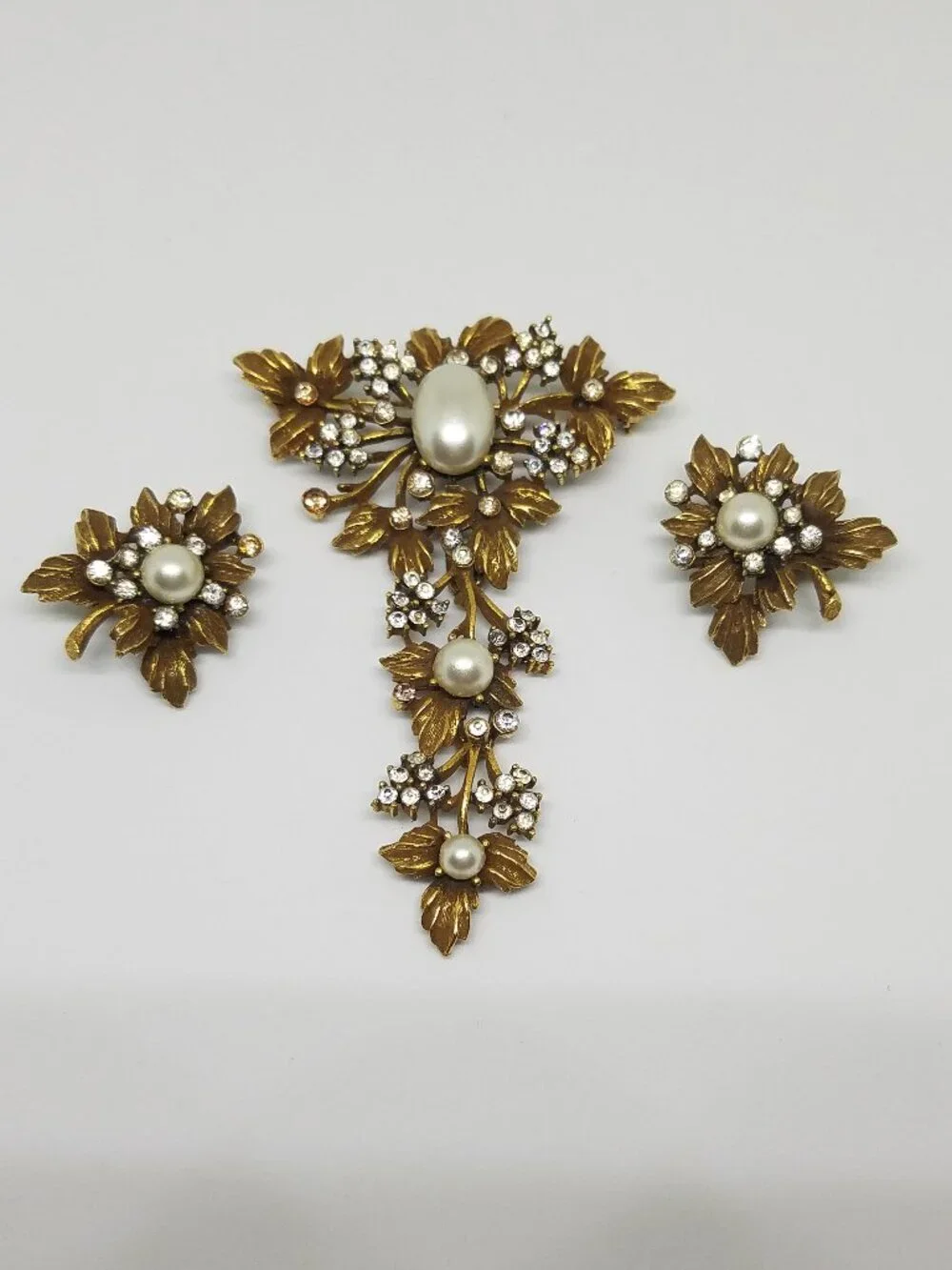 RARE 1940's Corocraft Coro Rhinestone Grapes Vine Antique Pin Brooch & Earrings